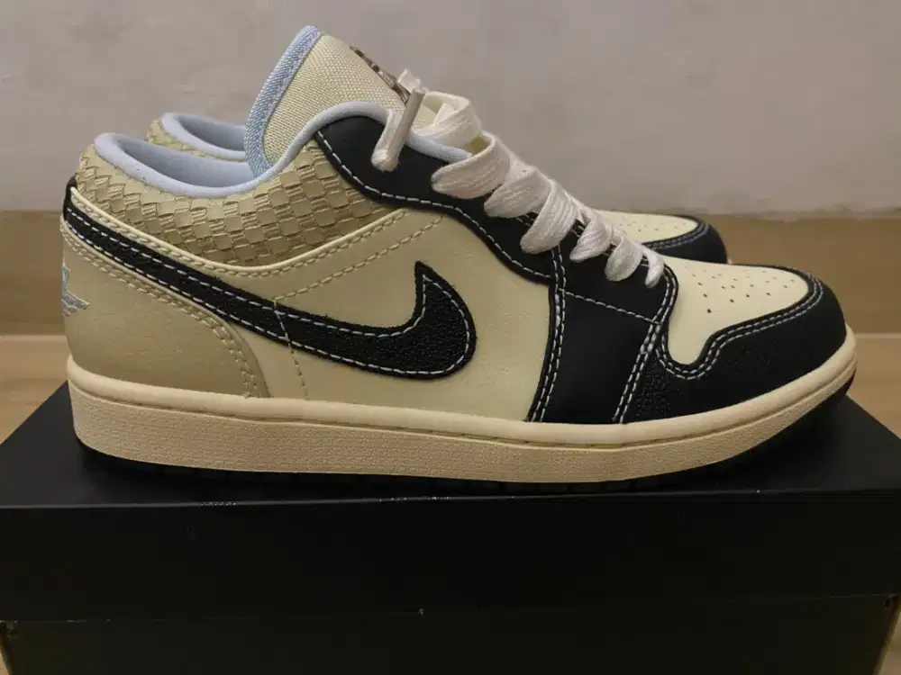 Air jordan 1 low se coconut milk / black muslin NEW 