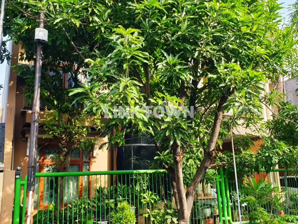 Dijual Rumah 2 Lantai Strategis di Rungkut Asri