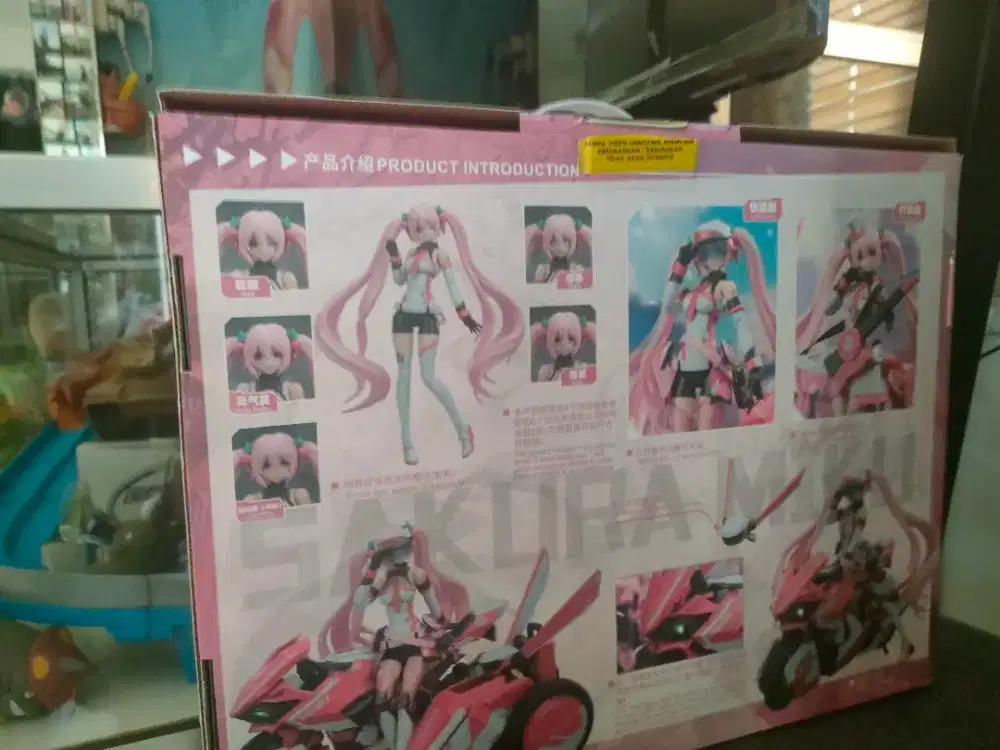 Figure milu Hatsune dan motor cycle model kit