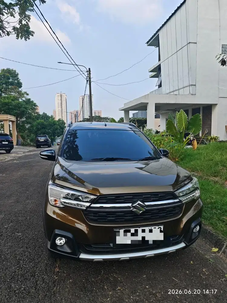Suzuki XL 7 Gold