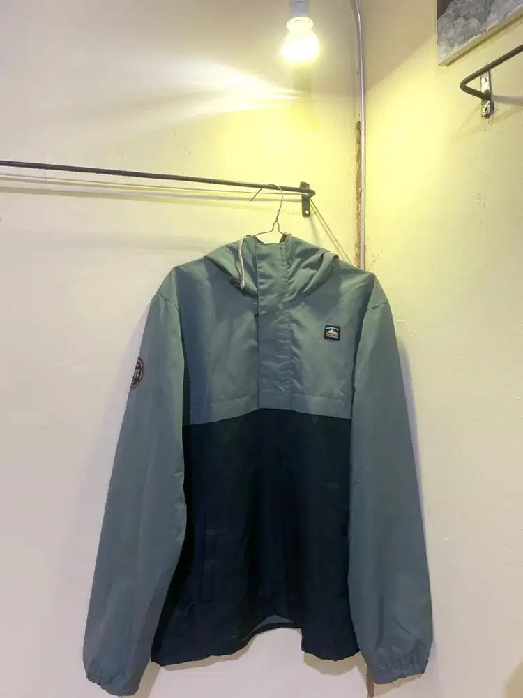 Jaket outdoor eiger