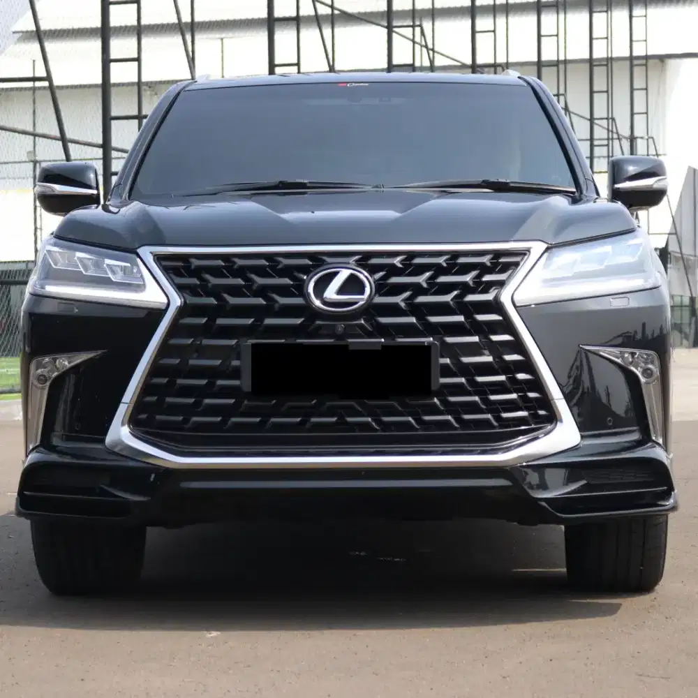 Lexus LX 570s F Sport 2021