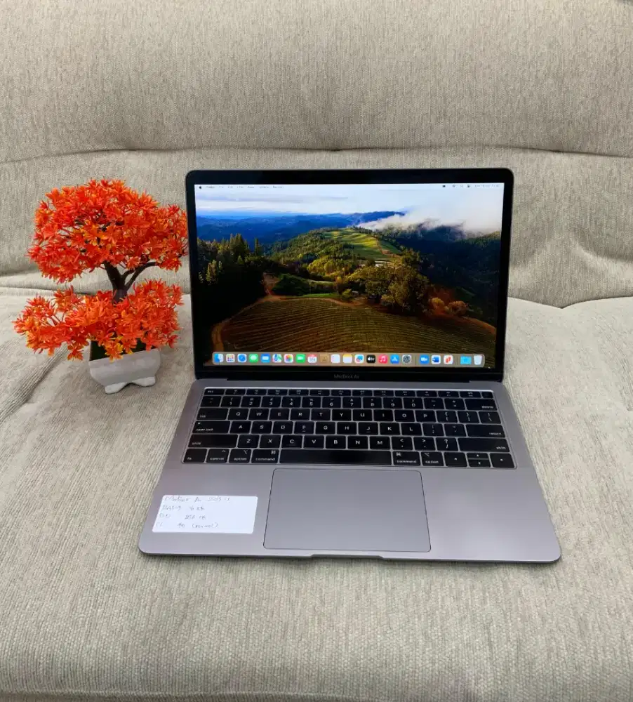 Macbook air 2019 cto i5 16gb 256gb like new x cewek