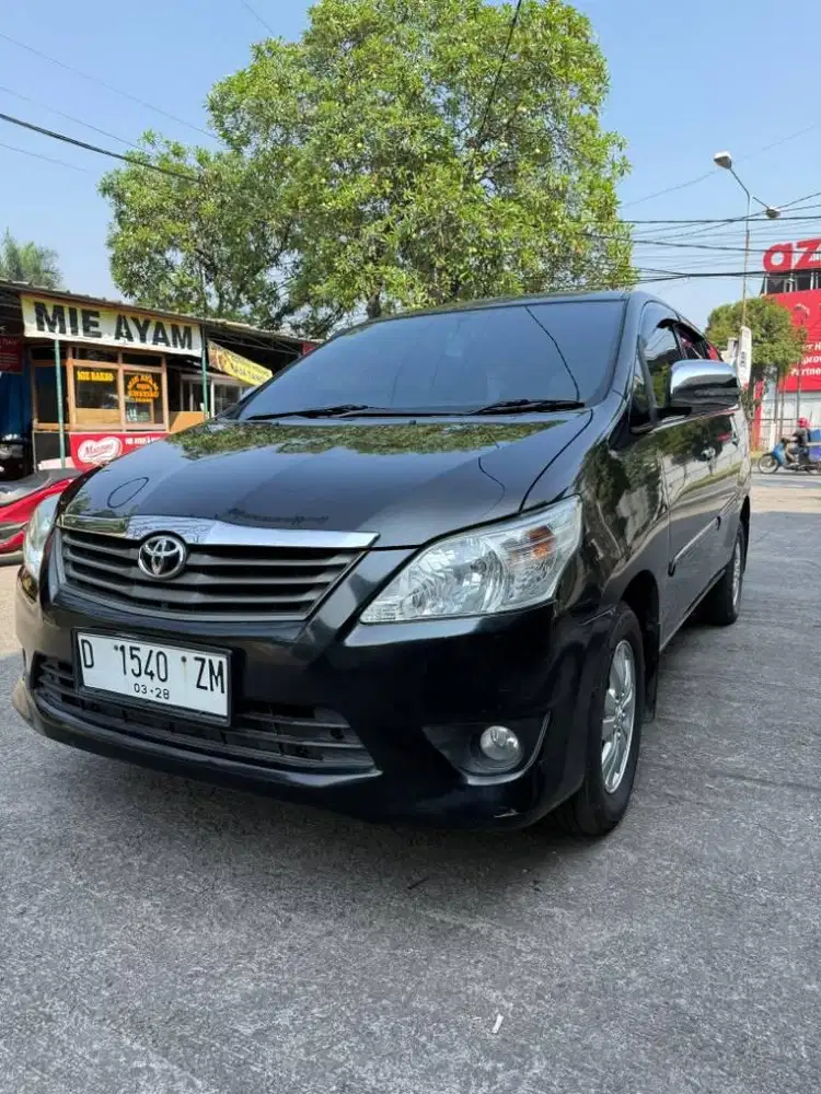 LowKm! Diesel Toyota Kijang Innova 2.5 E MT manual solar 2013 2014