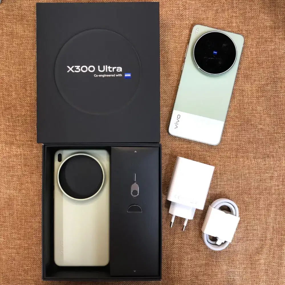 Like new vivo x300 ultra 5G 16/512GB Green Garansi resmi mei 2028