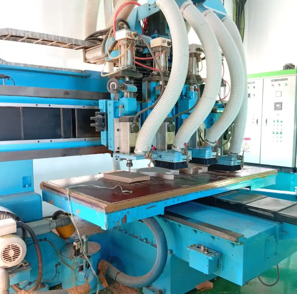 2 unit Mesin CNC Router Wood Fanuc
