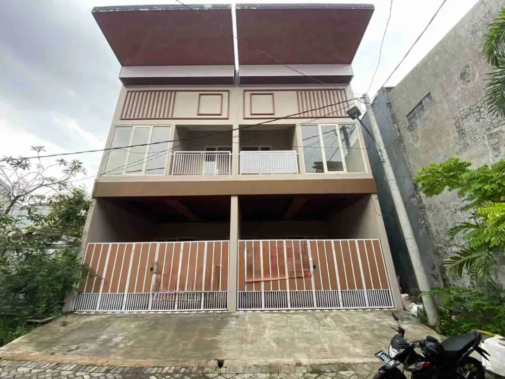 Jual 2 unit rumah baru 2 lantai siap huni