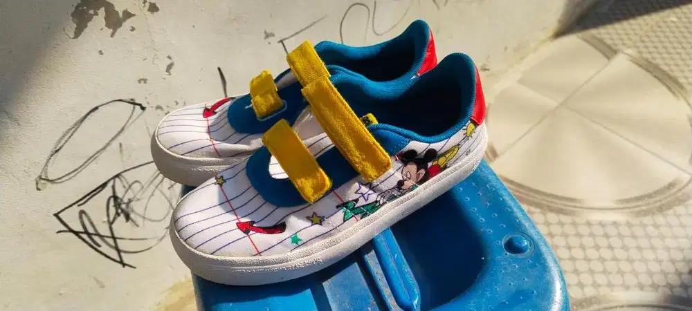 Sepatu anak adidas dan puma
