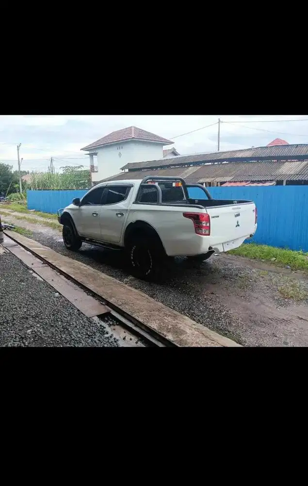 Mobil bekas Triton 2.5 dc 2018