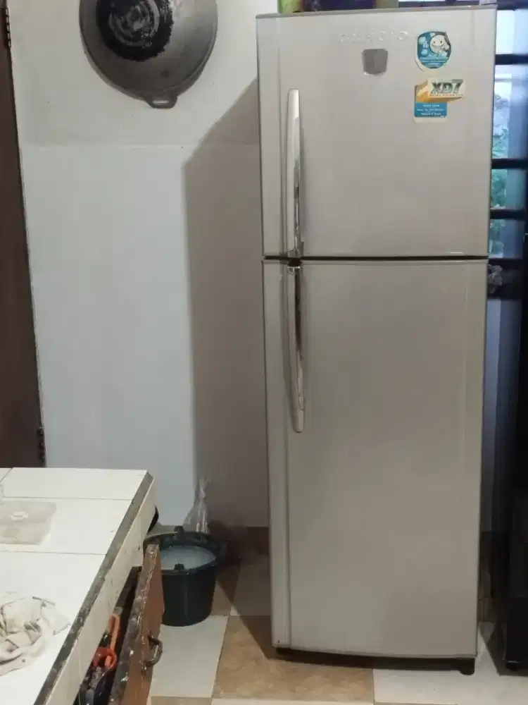 Jual Kulkas Toshiba Glacio 2 Pintu
