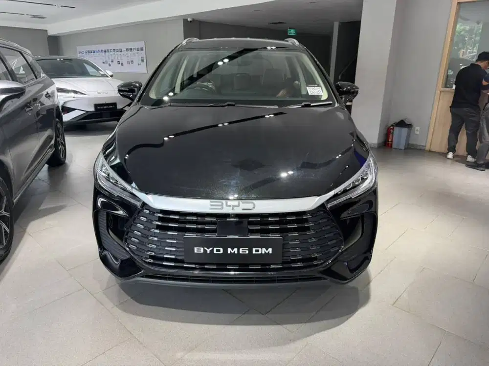 [Mobil Baru] BYD M6 DM PROMO BUNGA 0% UNTUK TENOR 1 TAHUN