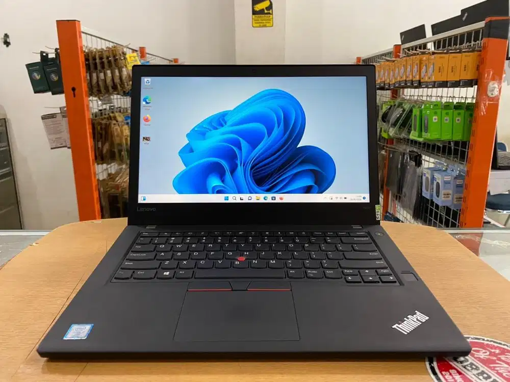 Lenovo ThinkPad T470 Core i5Gen7 Ram 8GB SSD 256GB Touchscreen Mulus