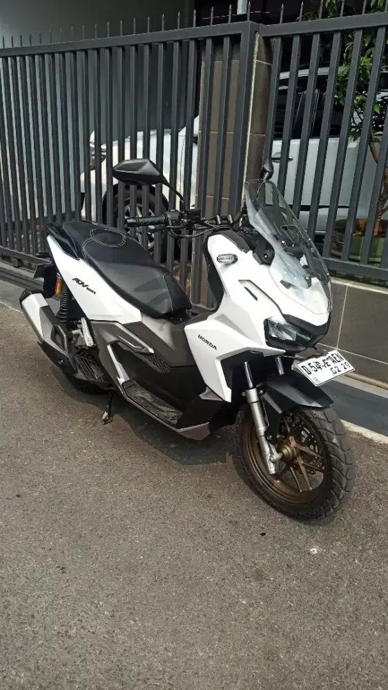 ADV ABS tahun 2024 low km 2 ribuan mulus