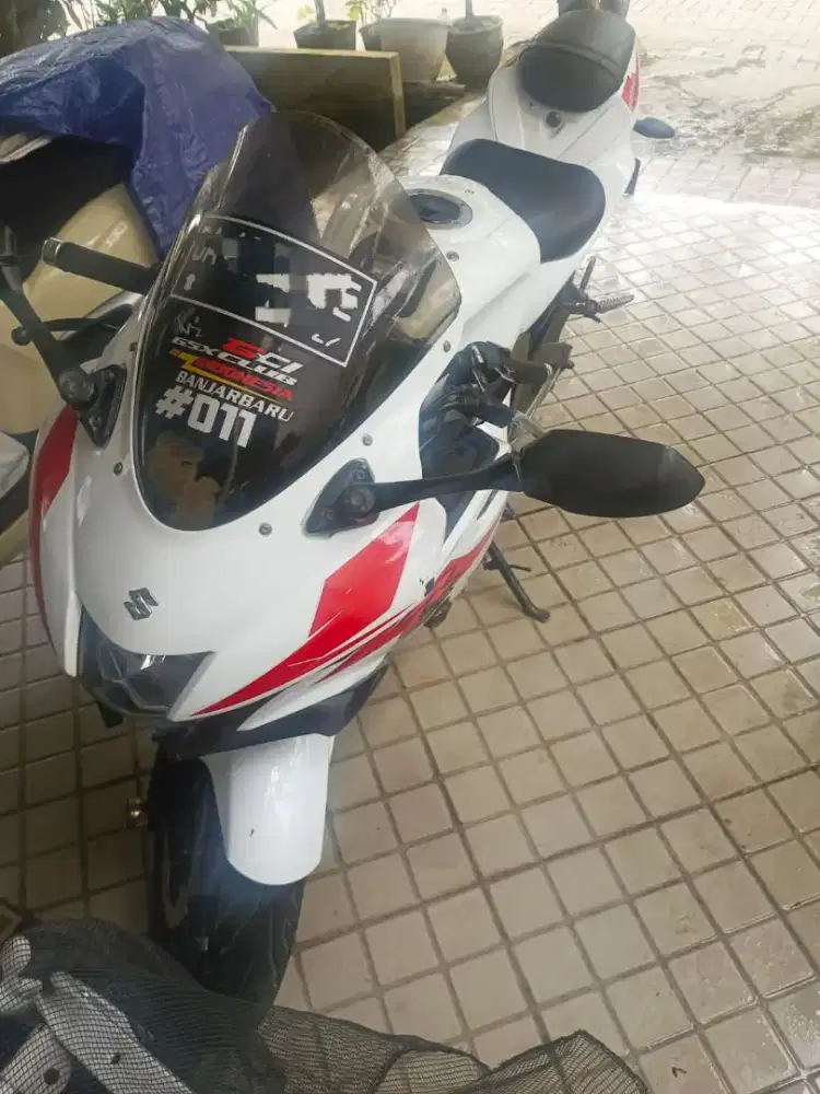 gsx-r 2017 warna putih