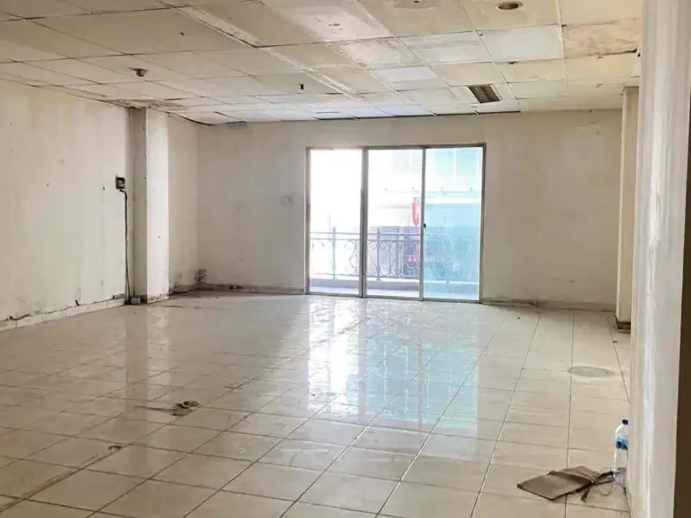 Dijual cepat ruko 2 lantai siap pakai strategis cocok untuk cafe, klinik, minimarket dll di MOI Jakarta Utara