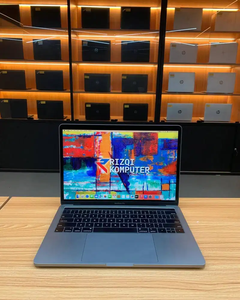 MacBook Pro i7 2019 Touchbar