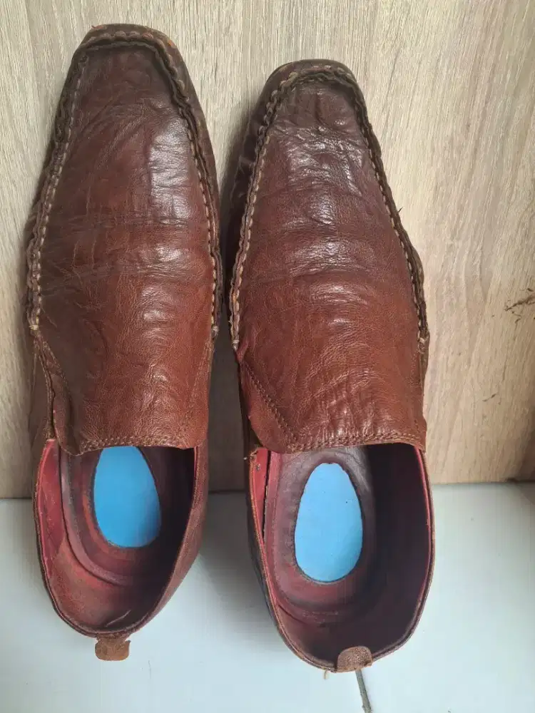 Sepatu Kulit Merk Hush Puppies no.42