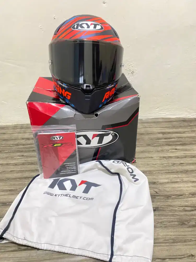 Helm KYT R2R Fernandez 2022 Matt