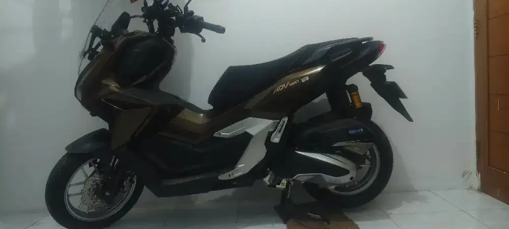 ADV 160 ROADSYNC ABS