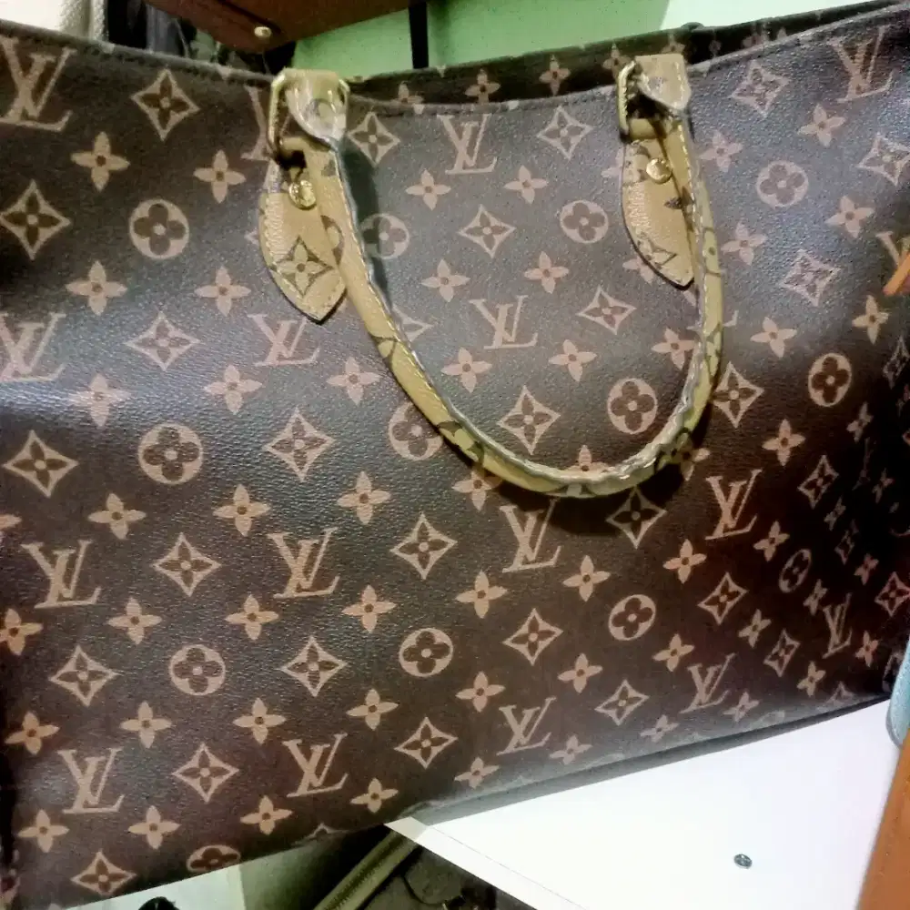 Tas minggat elpong