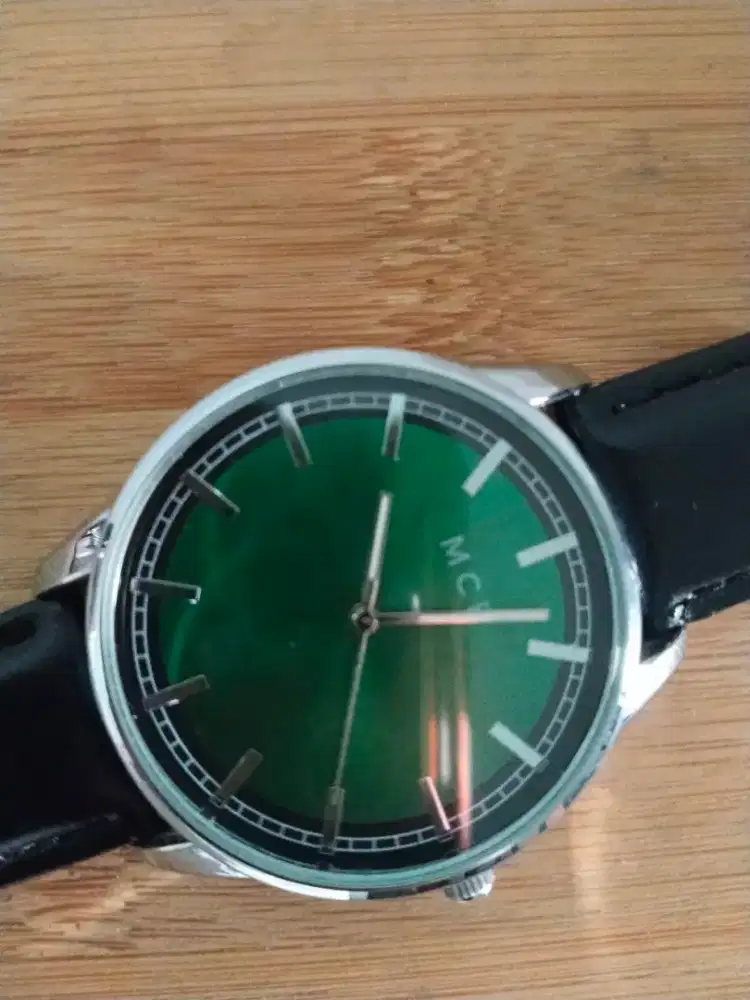 Jam tangan MCI hijau