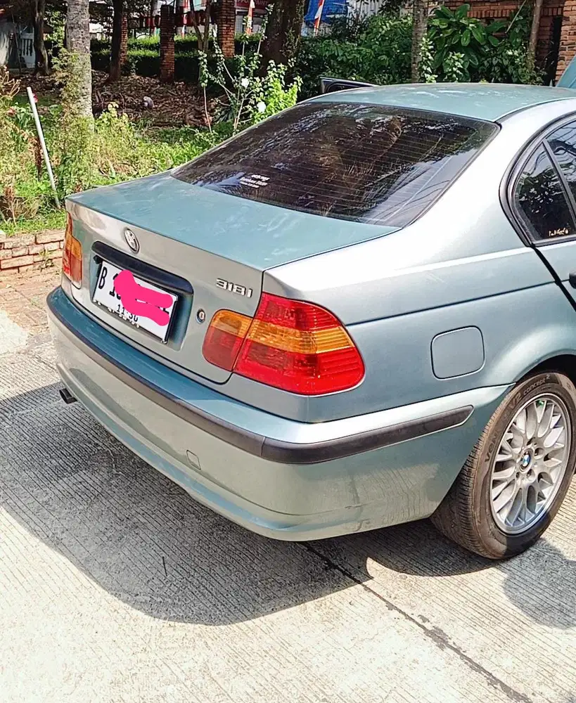 BMW 318i 2004 Bensin