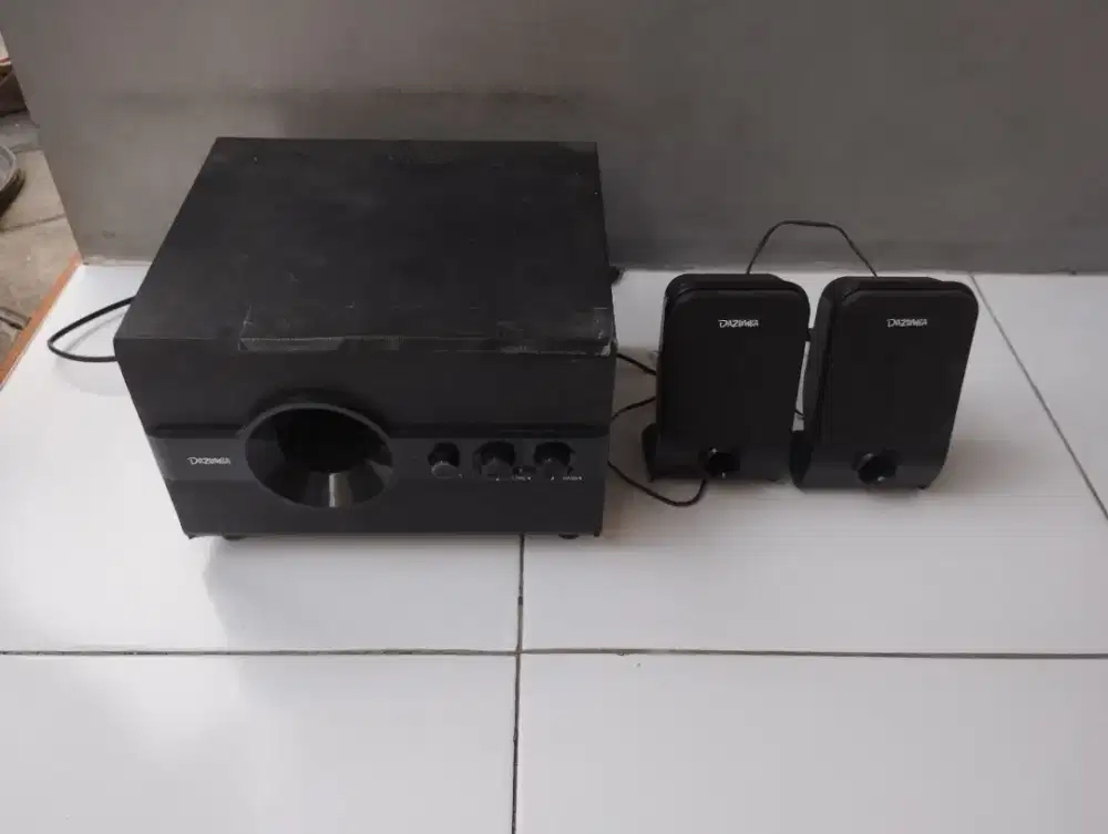 Speaker aktif merk dazumba