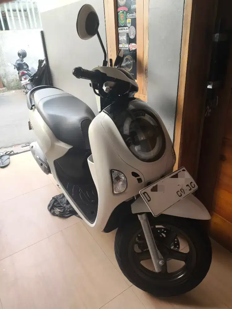 Scoopy astronot keyless Prestige tahun 2025