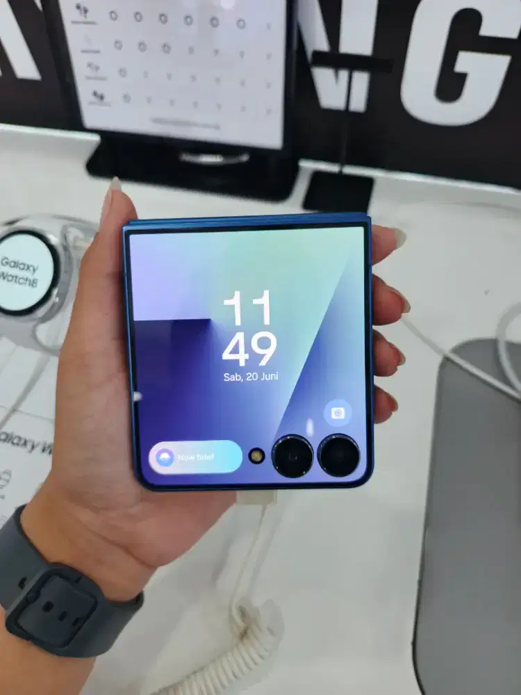 SAMSUNG GALAXY Z FLIP 7 BISA CICILAN DAN TUKAR TAMBAH