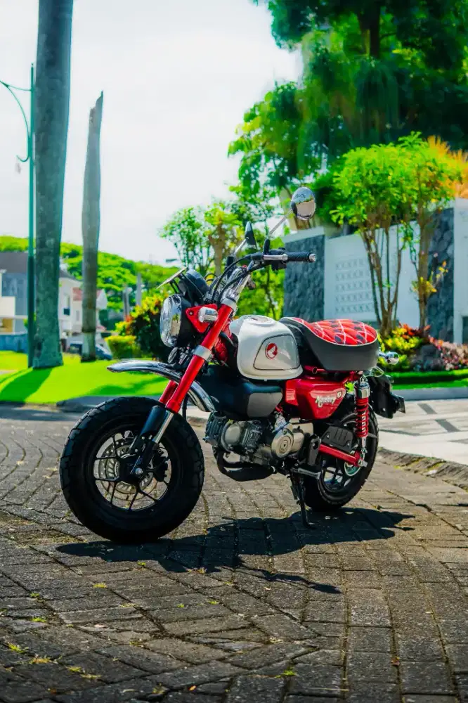 Honda monkey 2023 merah limited