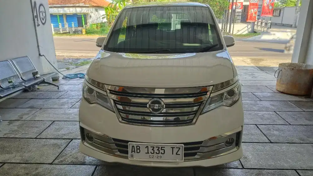 Nissan Serena highway star th 2018