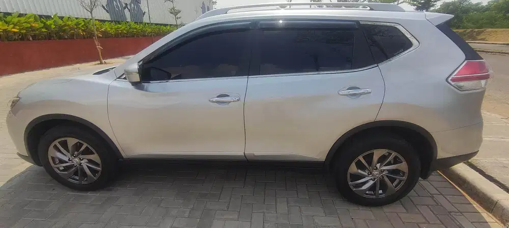 Nissan X-Trail 2015 Bensin Exclusive
