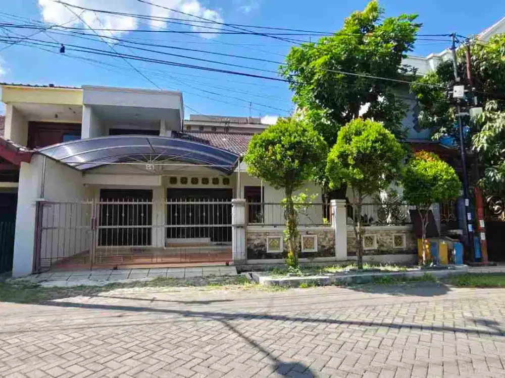 Rumah 2Lt Siap Huni Bebas Banjir Jalan Utama Perum Bendul Merisi Surabaya Dekat Polda & Kejaksaan serta Beberapa Mall ( Papaya, Plaza Marina, Royal Plaza, Trans Icon  ) dan dekat UK Petra