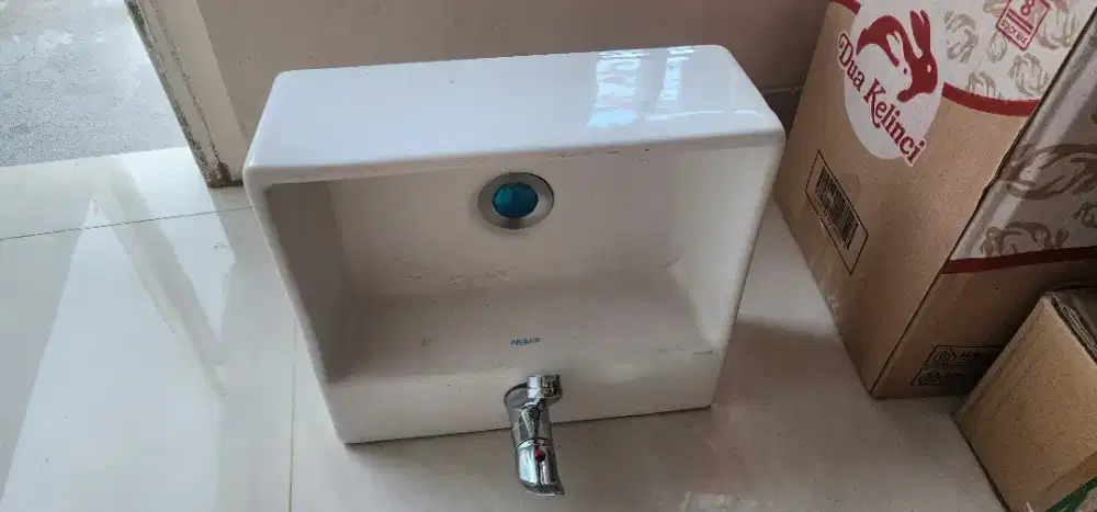 Wastafel dan keran