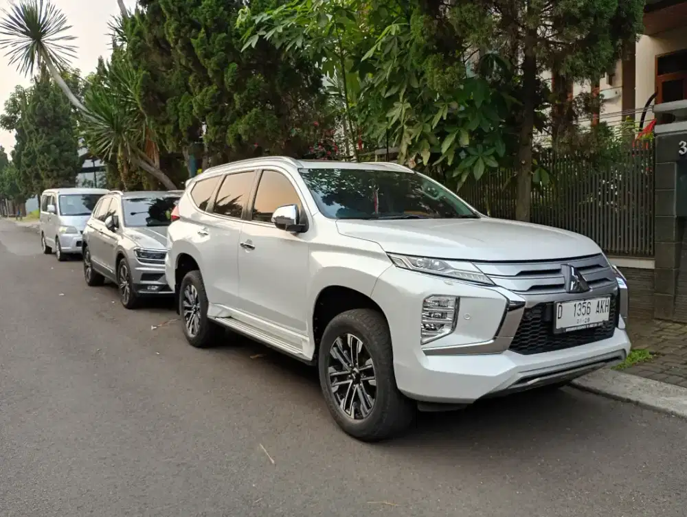 Pajero Dakar Putih