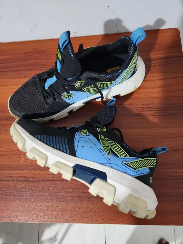 Sepatu caterpillar raider sport 43