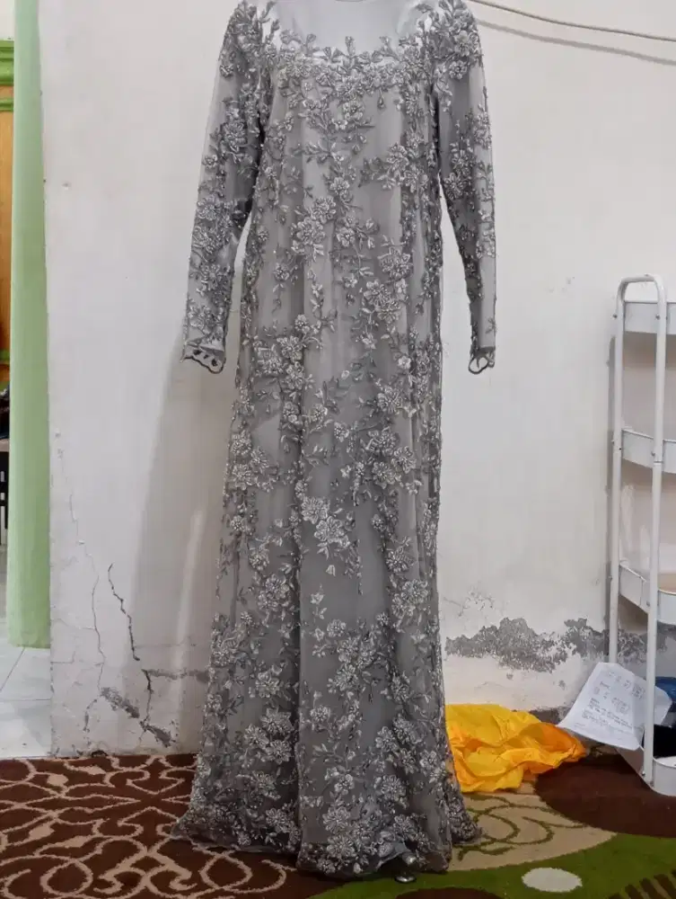 Pakaian wanita dress gaun