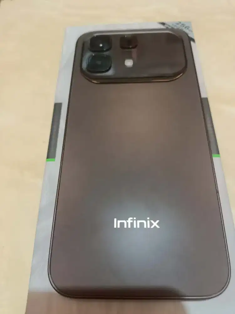 Infinix note 60 pro 5g 8/256 like new