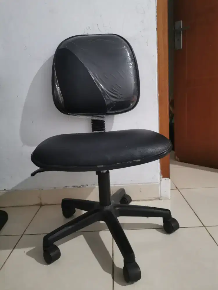 kursi kantor putar 360