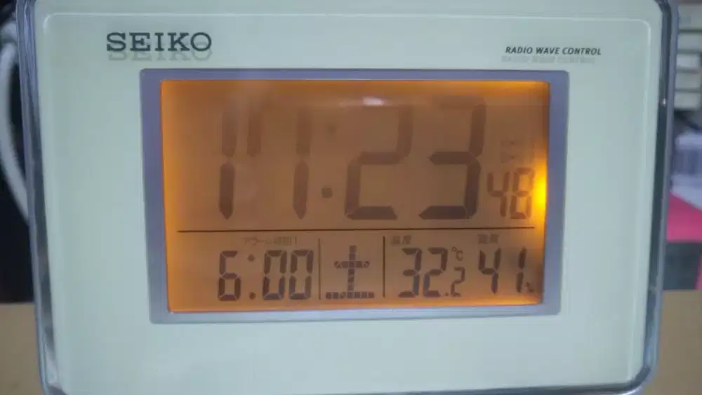 Jam meja seico japan