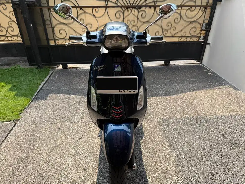 JUAL VESPA SPRINT 3V 2015 FULL ORI LOW KM