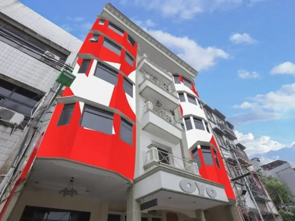 Hotel *2 yg masih aktif di mangga besar,6 lt,62 kamar,strategis,selangka ke mall LOKASARI SQUARE, & KOTA TUA