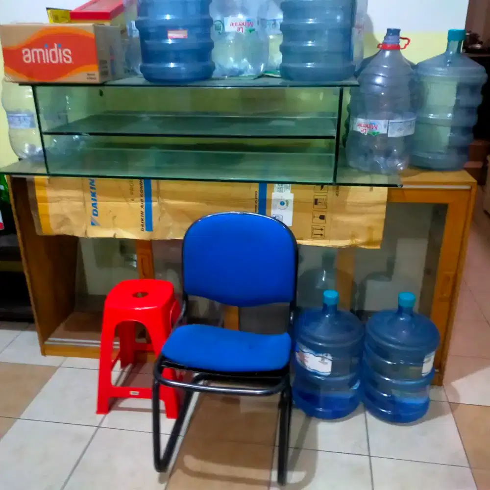 Lemari kaca Kotak pintu sliding