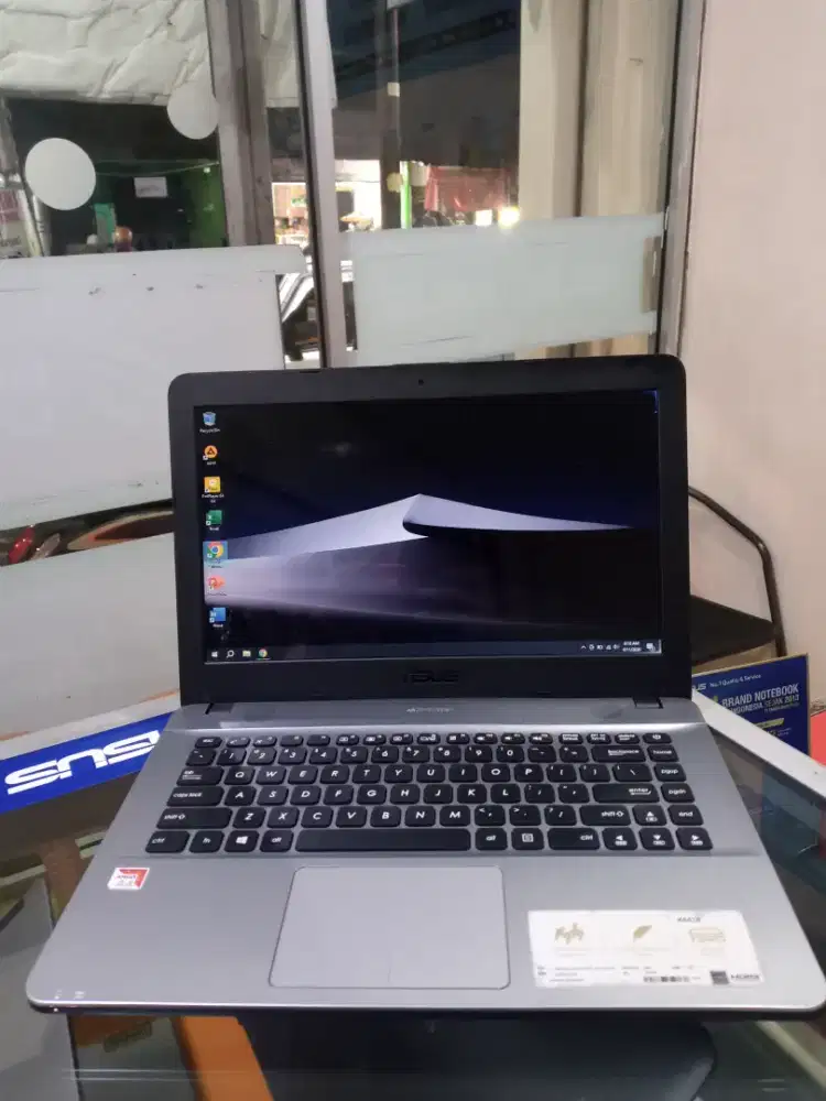 Laptop Asus X441B AMD A4