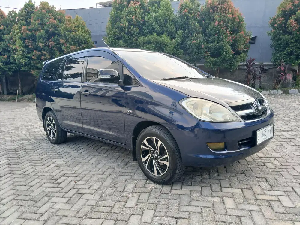 Toyota Kijang Innova 2006 Bensin