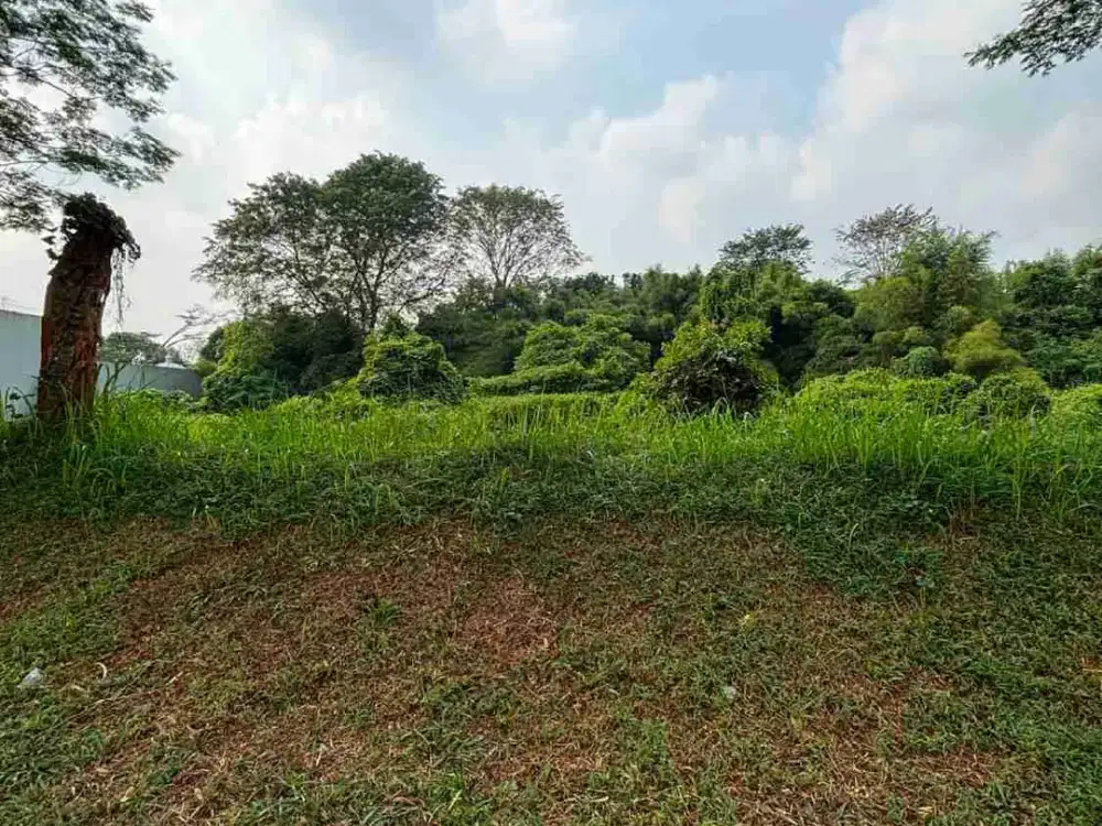 Dijual atau Disewakan Cepat Tanah Kavling Depan Hadap Jalan Boulevard, Belakang View Golf di Modernland Tangerang