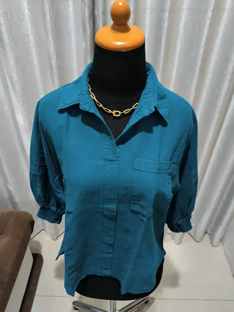 TF0027 preloved kemeja navy uk.LD=105 Pjg=52 PjgLgn=44 LK=22