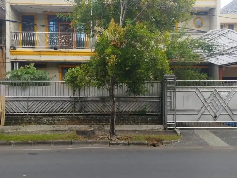 Rumah di Jual. Terletak di Citra Garden2 Lokasi ramai .