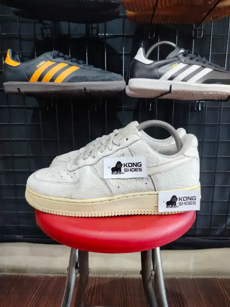 SEPATU AFF I LOW WHITE PHYTON