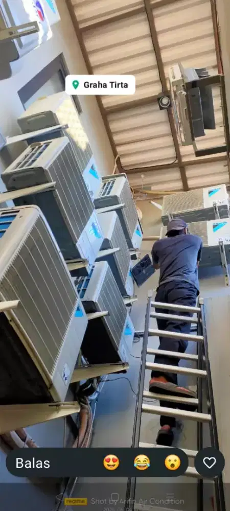 Di butuhkan segera. Helper untuk service ac